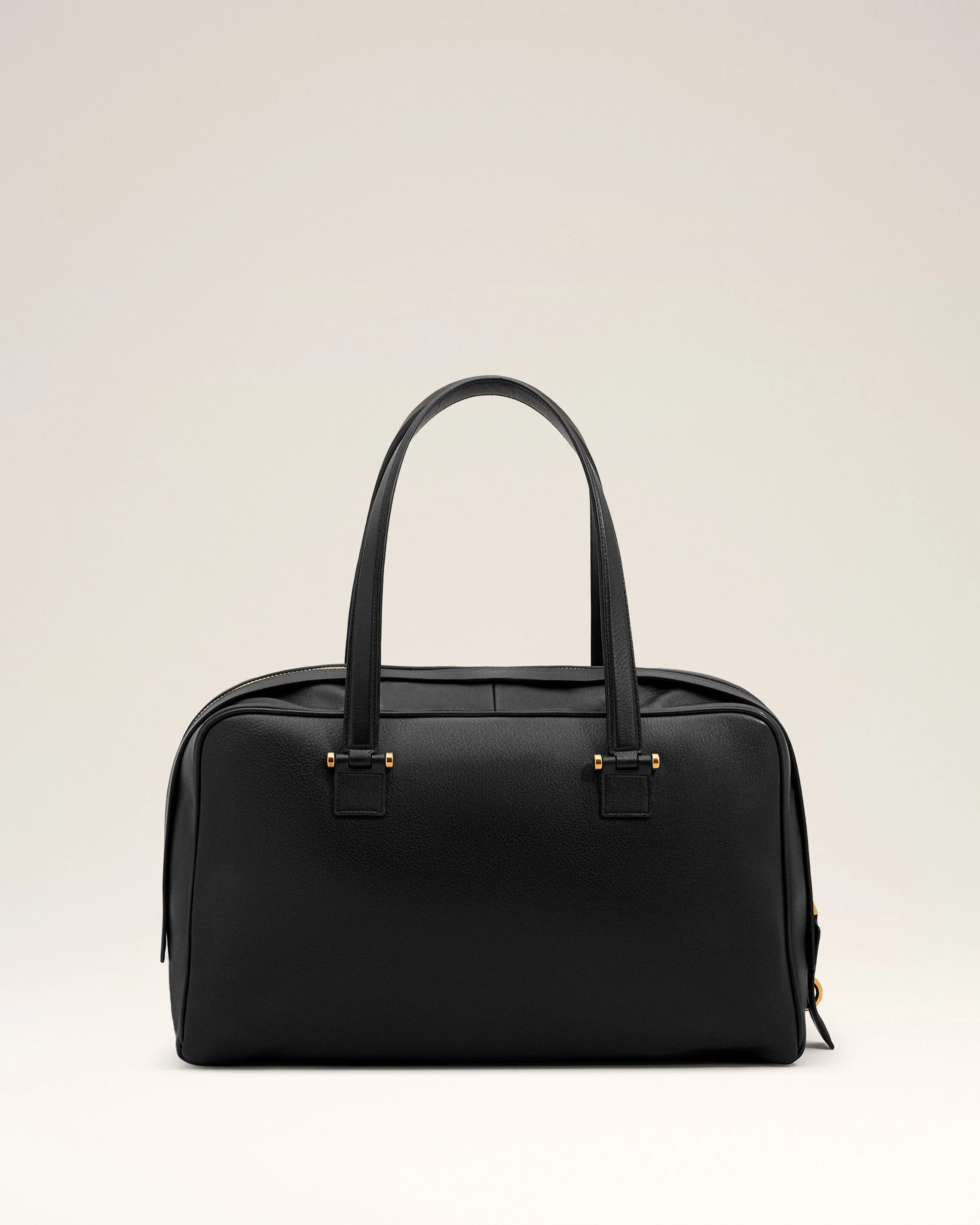 AMI PARIS Georges Bowling Bag in Black