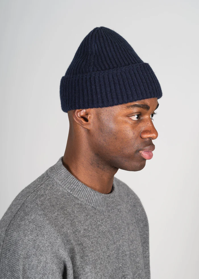 YACAIA Merino/Cashmere Beanie in Navy