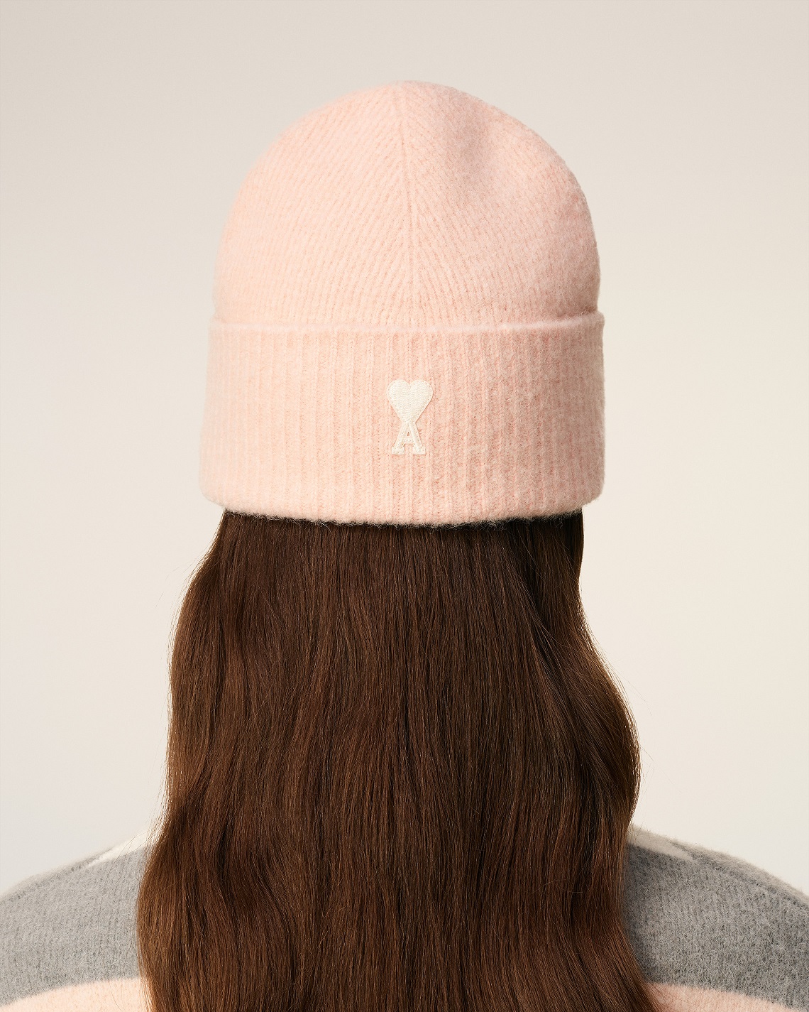 AMI PARIS de Coeur Beanie in Powder/Off White