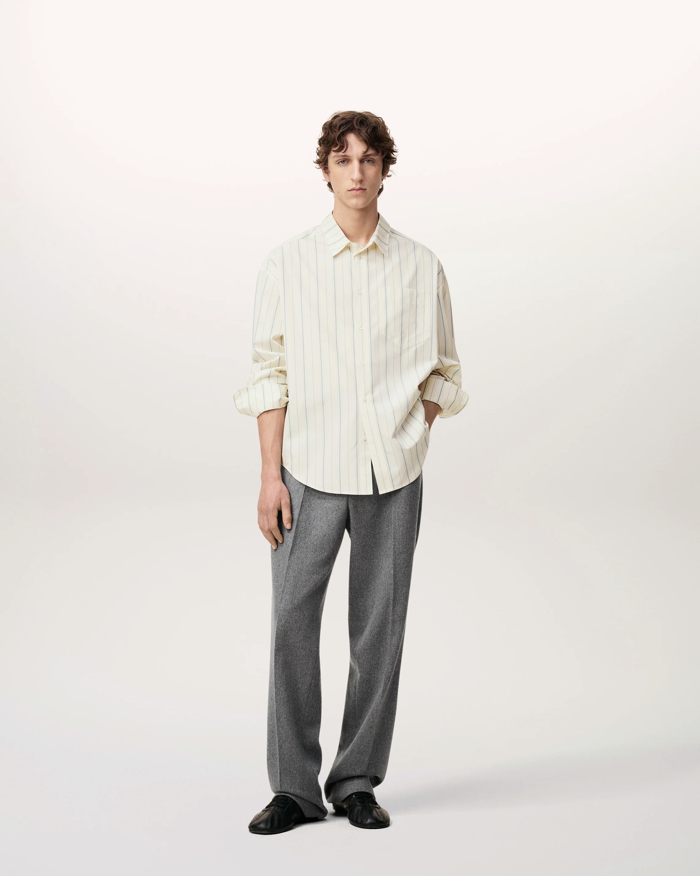 AMI PARIS de Coeur Boxy Shirt in Ivory/Sky Stripes