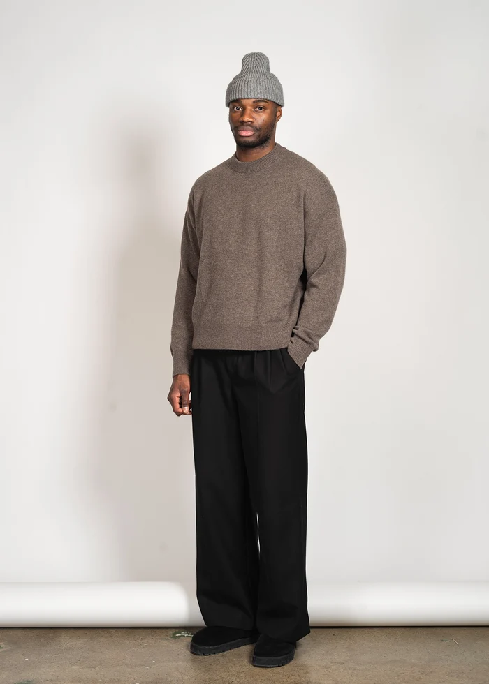 YACAIA Oversize Merino/Cashmere Sweater in Dark Brown XL