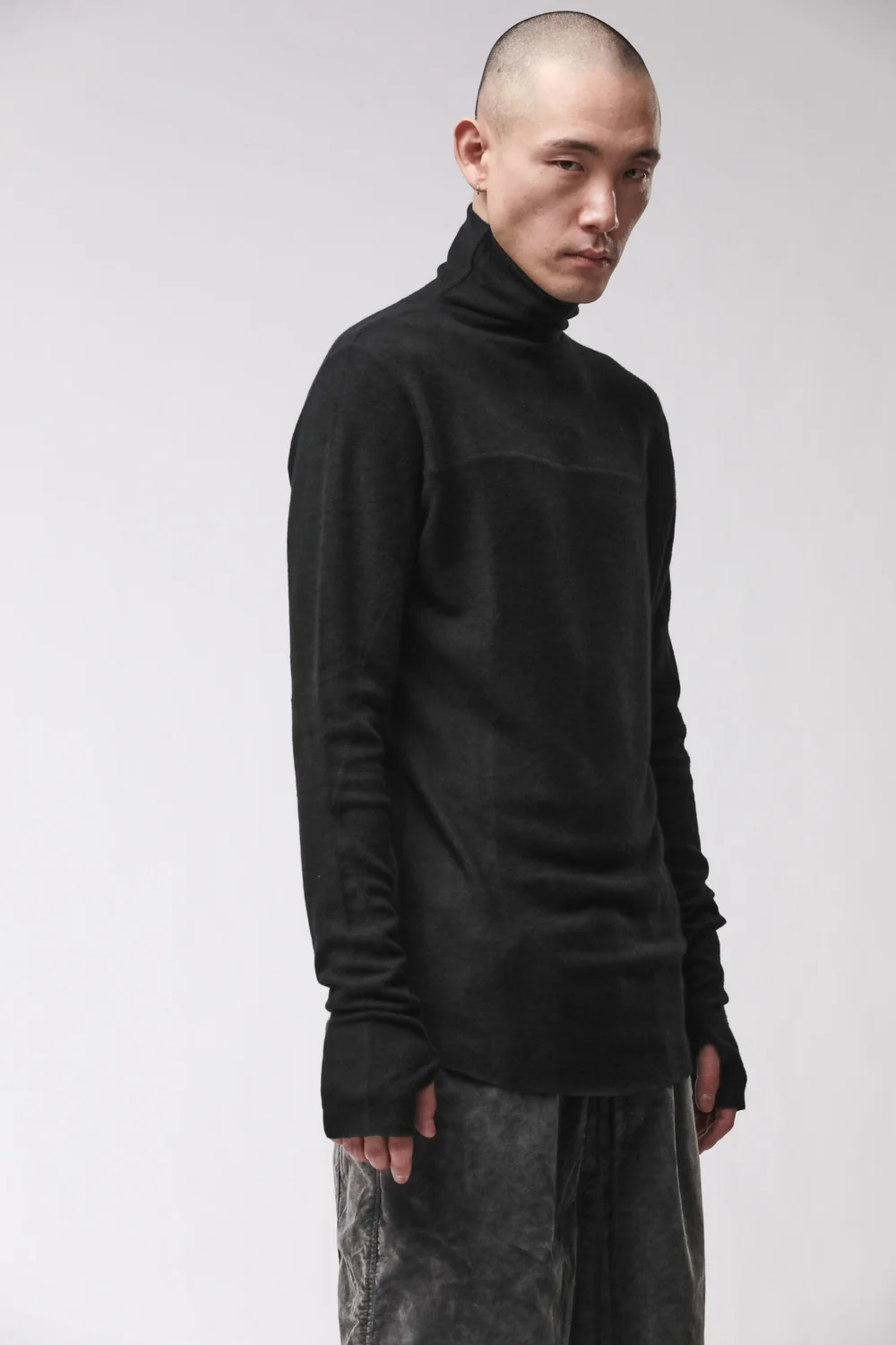 THOM KROM Light Fleece Turtleneck in Black