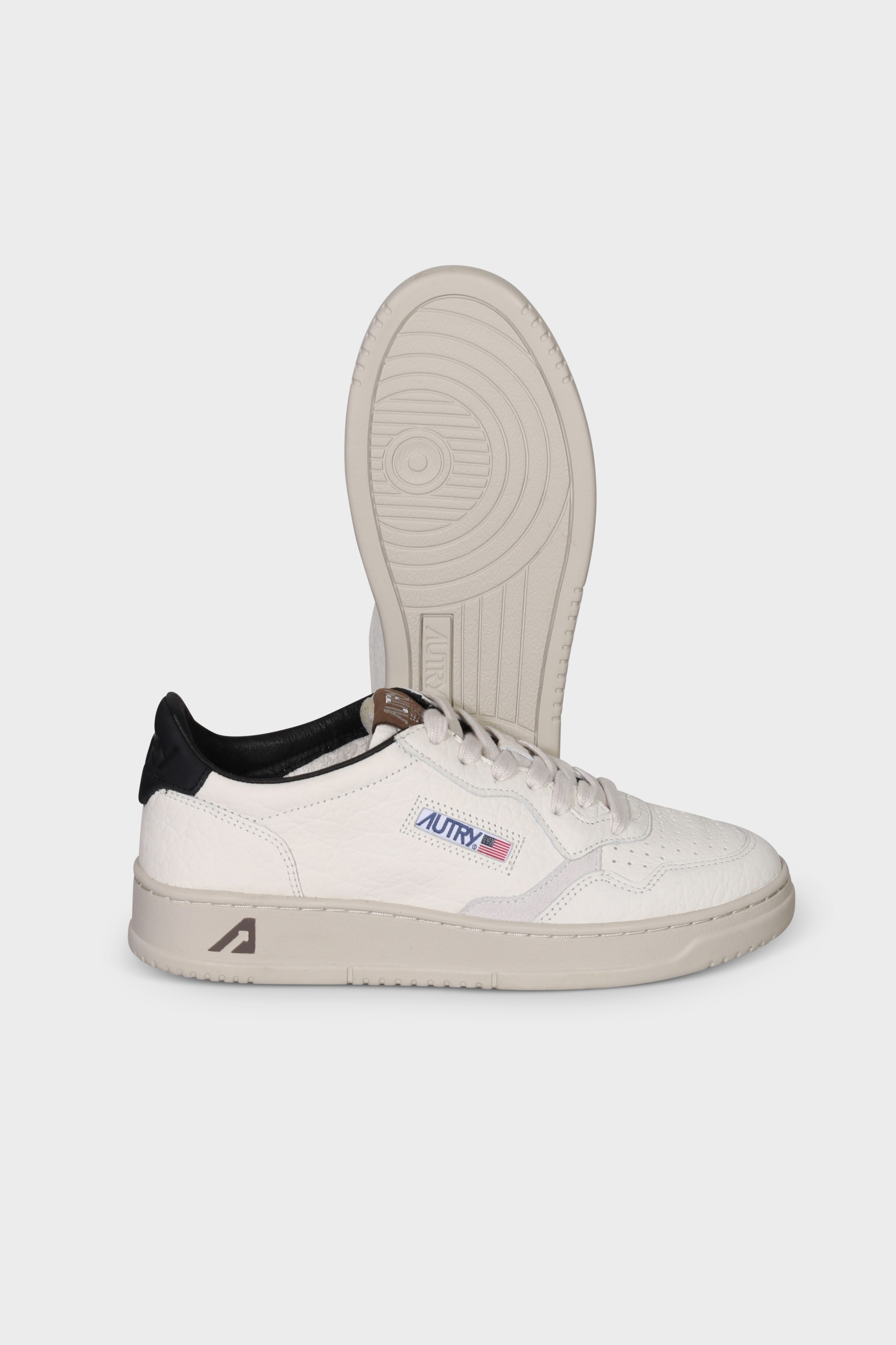 AUTRY ACTION SHOES Medalist Low Sneaker in Off White/Black/Brown 47