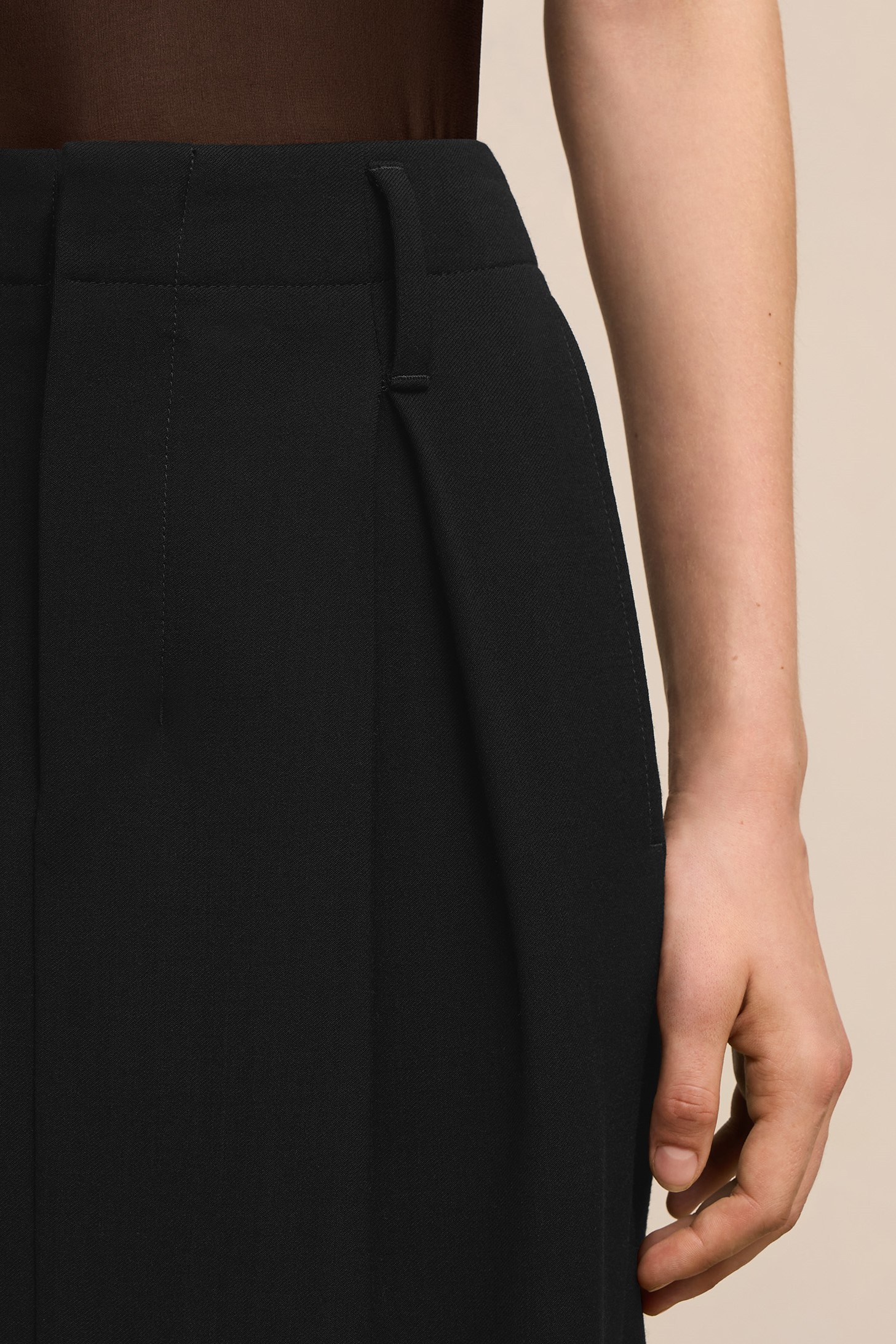 AMI PARIS Pencil Skirt in Black FR36 / DE34