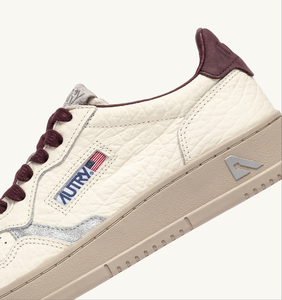 AUTRY ACTION SHOES Medalist Low Sneaker Elephant in Fig/SIlver
