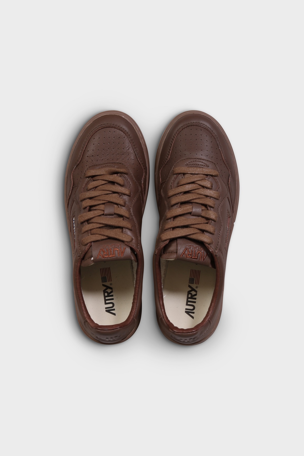 AUTRY ACTION SHOES Medalist Low Sneaker Goat in Patridge 47