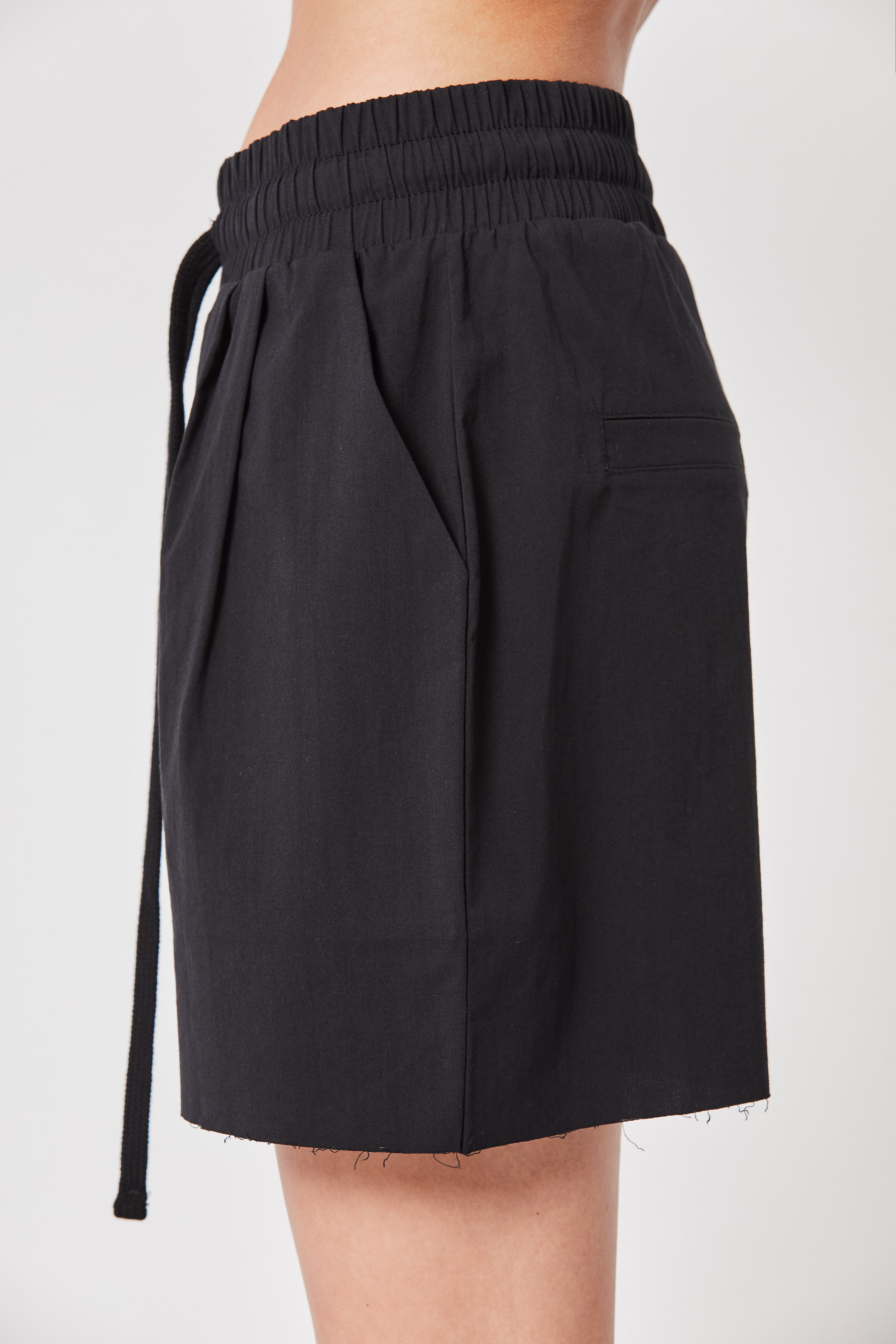 Thom Krom Light Shorts in Black