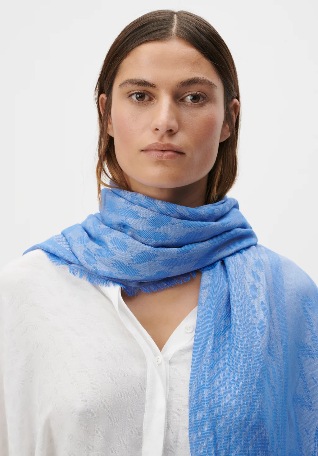 LALA BERLIN Scarf Arian in Light Horizon Blue
