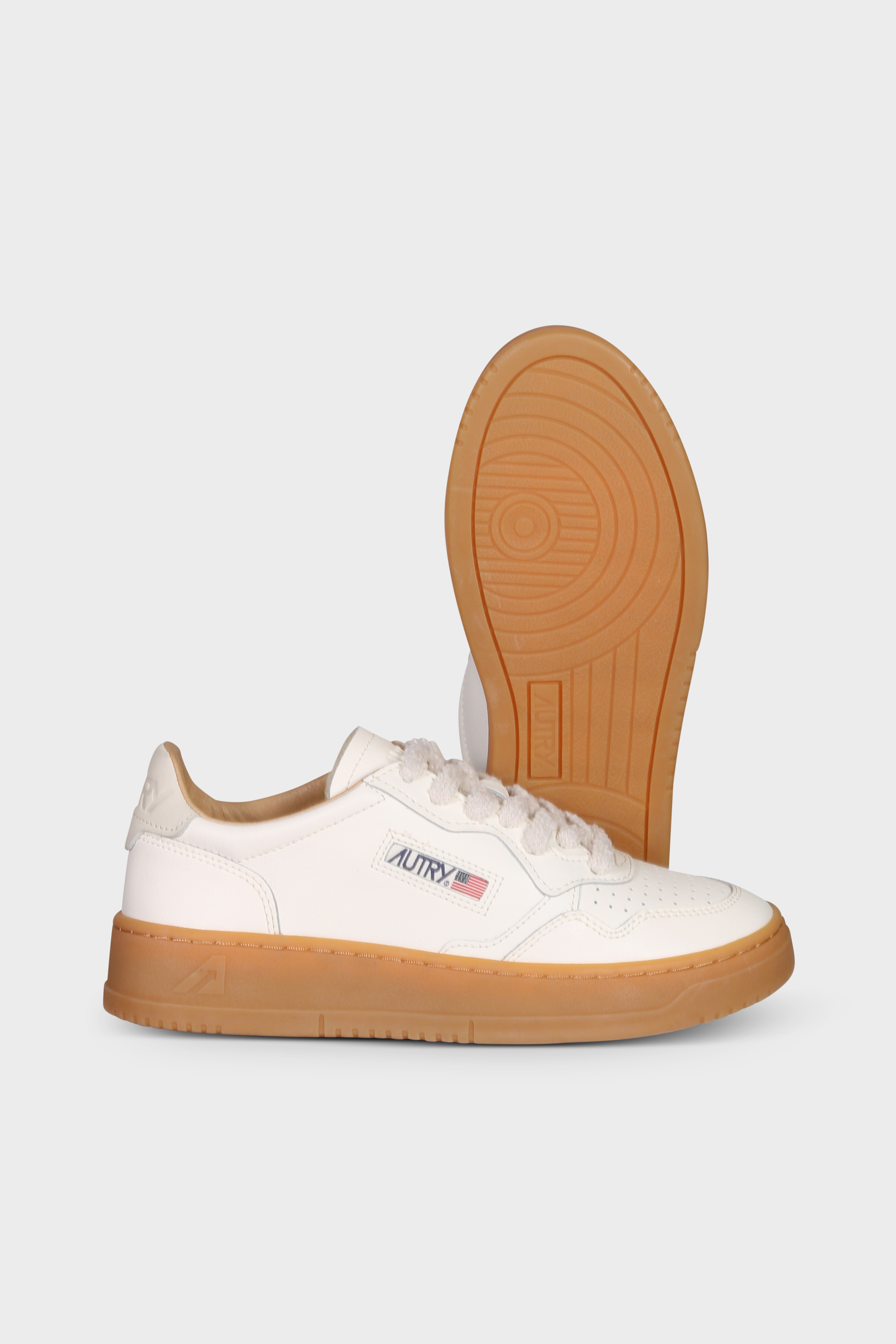 AUTRY ACTION SHOES Medalist Low Sneaker Cream