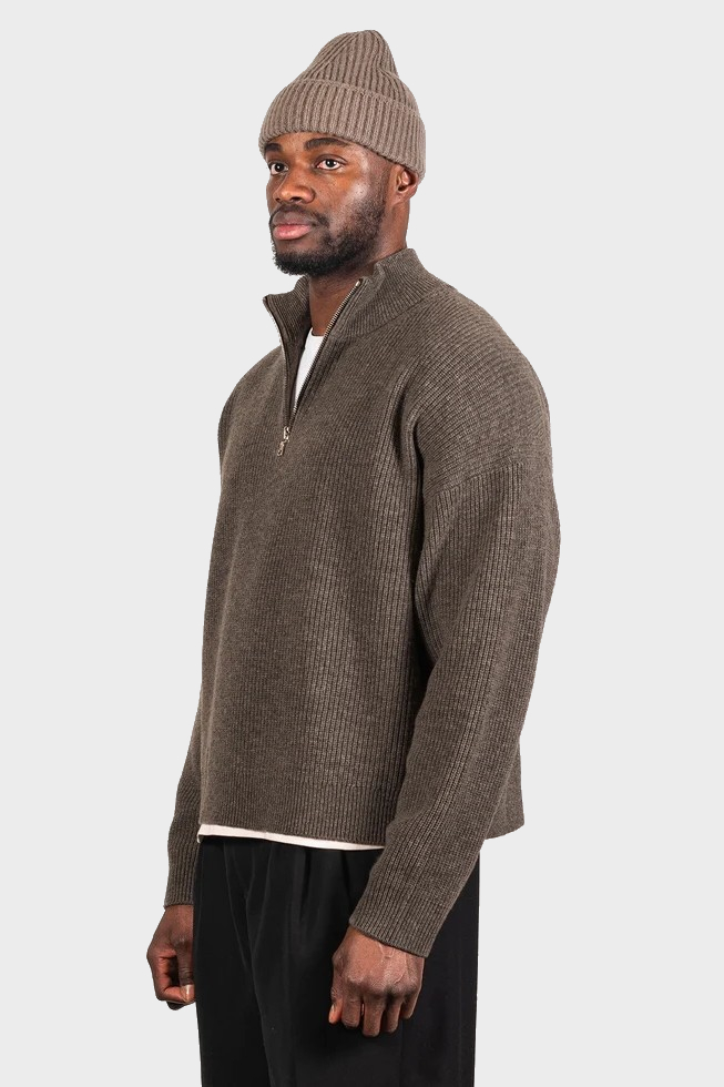 YACAIA Oversized Ribbed Half-Zip Merino/Cashmere Sweater in Dark Brown