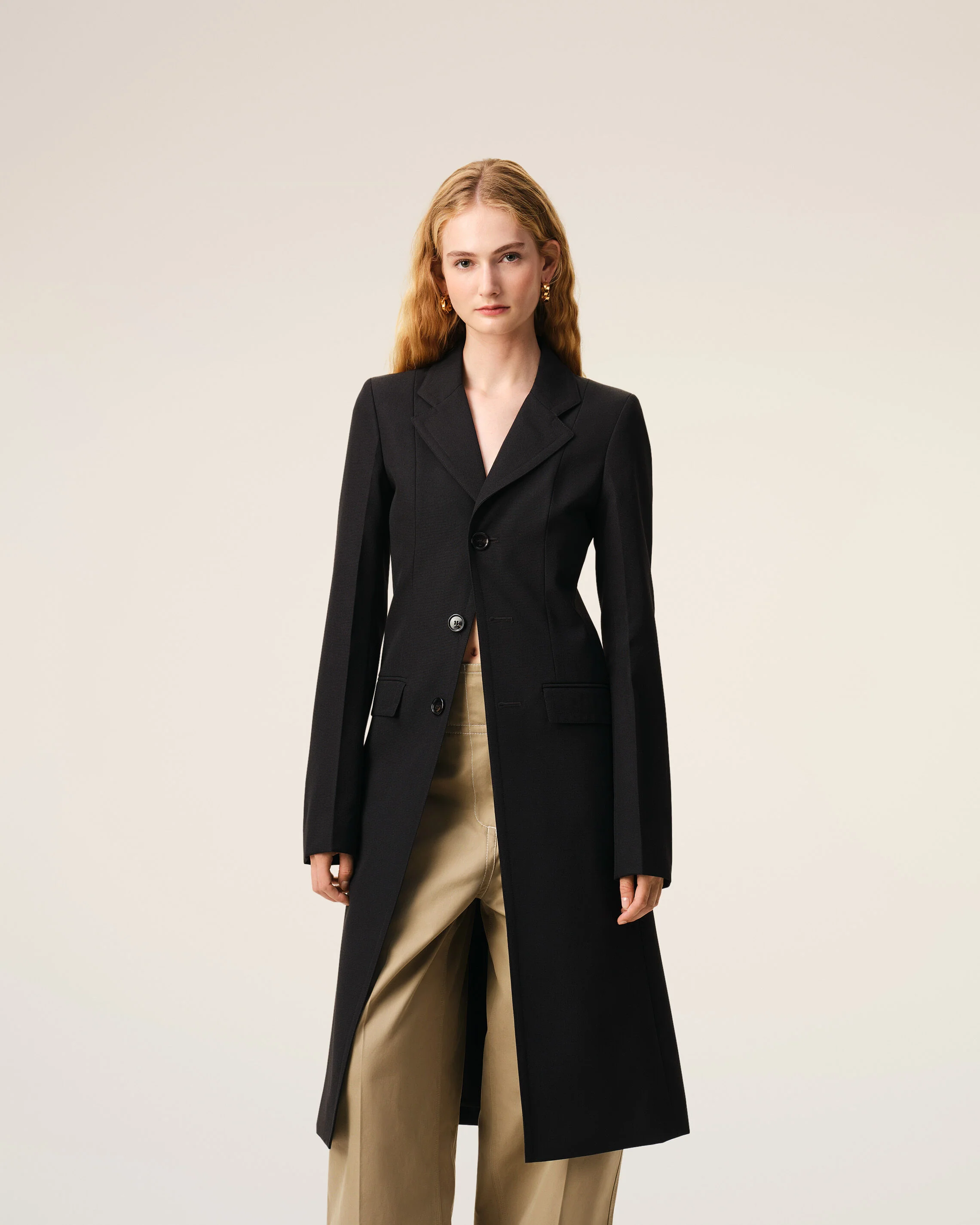AMI PARIS Fitted Coat in Black
