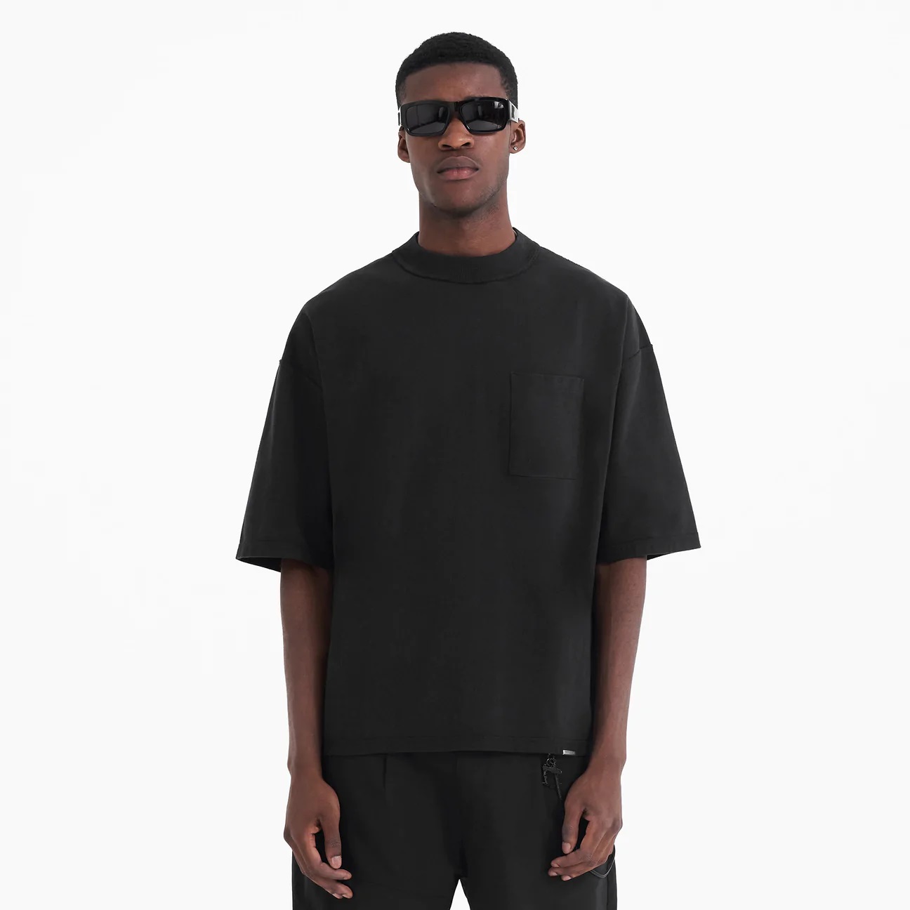 Represent Heavyweight Pocket T-Shirt in Off Black XS