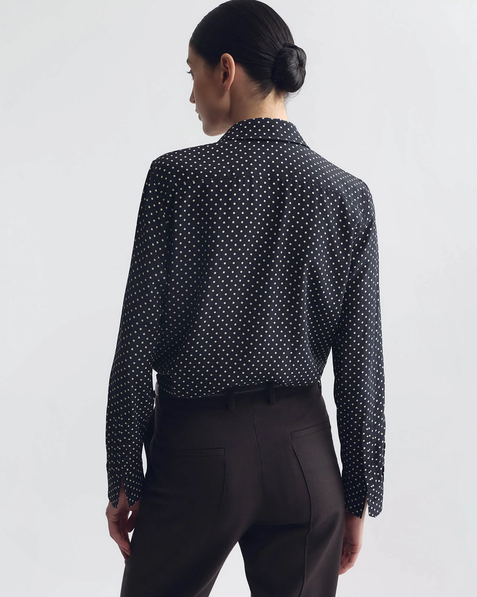 NILI LOTAN Gaia Silk Slim Shirt in Obsidian / Ivory Polka Dot