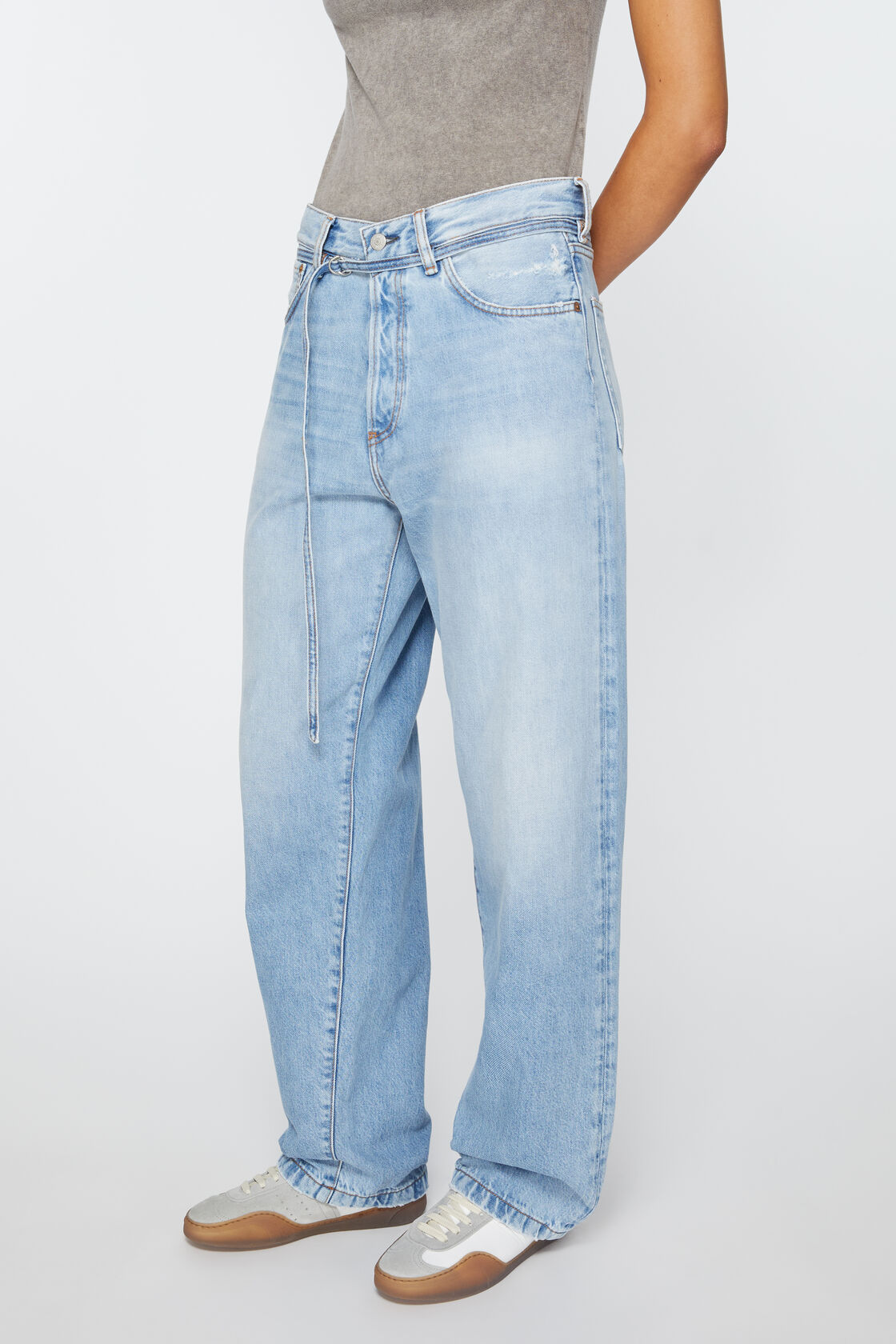 ACNE STUDIOS Unisex 1991 Toj Jeans in Light Blue 28/32